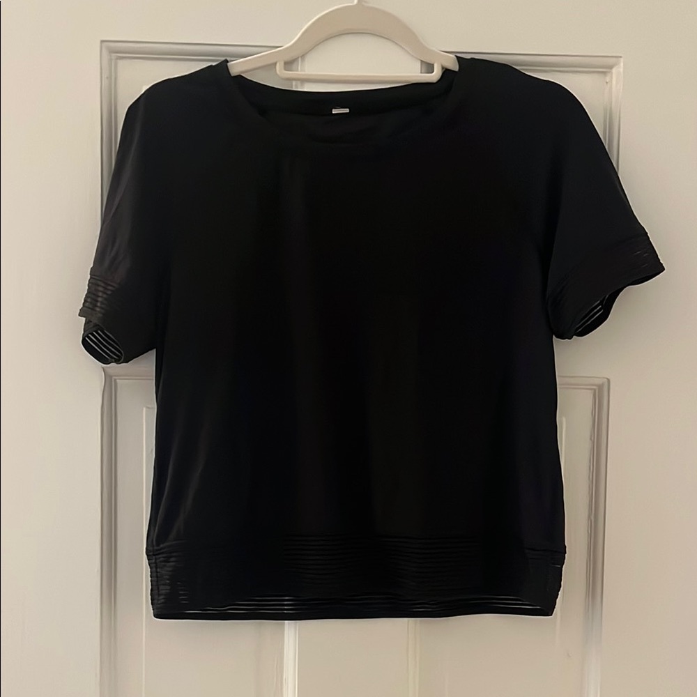 Lululemon workout top
